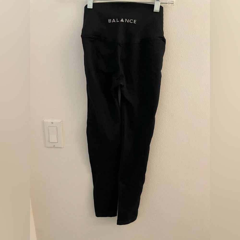 Balance athletica (now Vitality) ribbed leggings. Size XS.